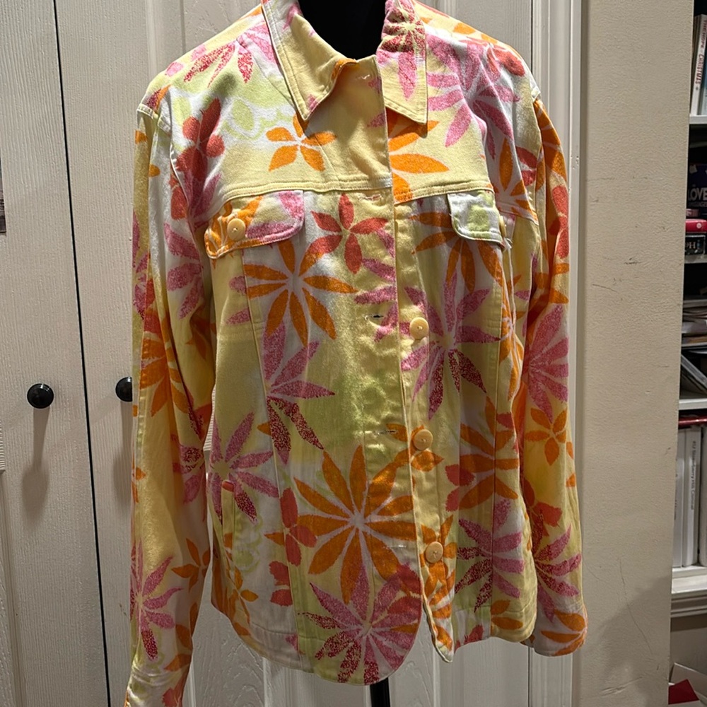 Cold water Creek print Jean jacket size xl